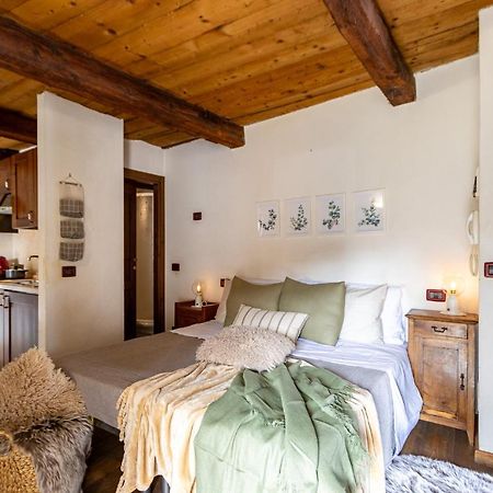Stay5Vie: Incantevole Monolocale/Balcone/Borgo Domodossola Bagian luar foto