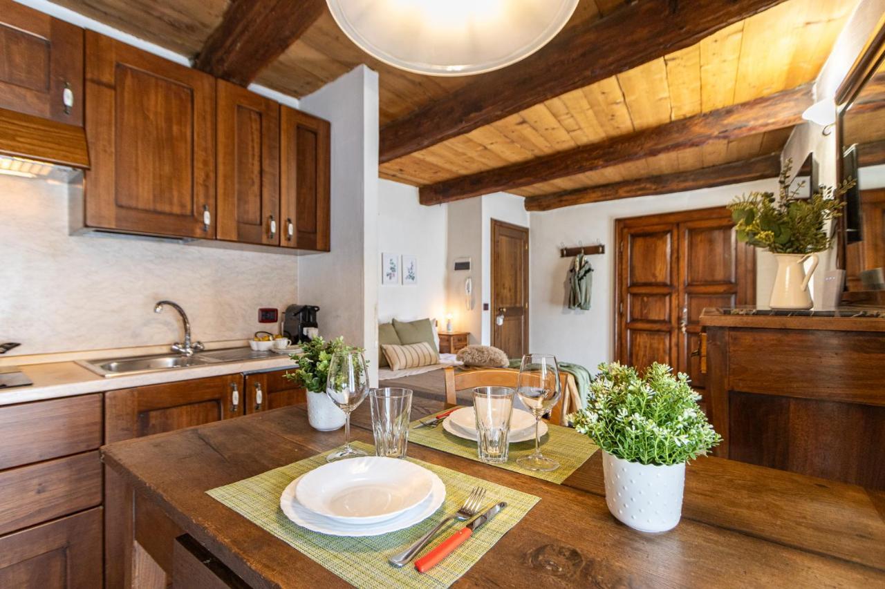 Stay5Vie: Incantevole Monolocale/Balcone/Borgo Domodossola Bagian luar foto
